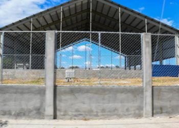 En dos meses concluirá construcción polideportivo de Sabana Yegua, informa ministro de Deportes