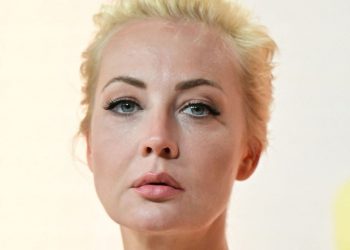 Esposa de Alexéi Navalni acusa a Putin de su muerte