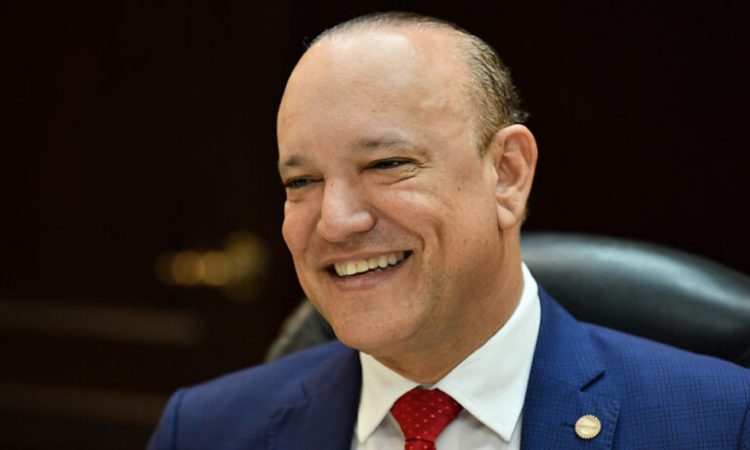 Ulises Rodríguez se reúne con regidores electos del PRM y sus aliados en Santiago