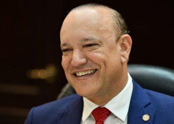 Ulises Rodríguez recibe el apoyo del sector transporte en Santiago