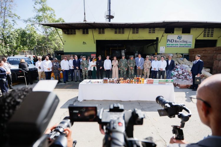 Incineran más de 11 millones de cigarrillos, medicamentos y alcohol falsificado