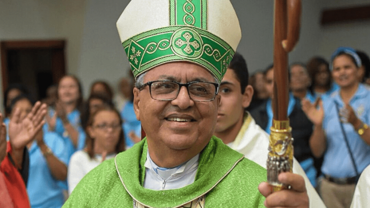 Medio español revela que Monseñor Benito Ángeles es investigado por agresión sexual