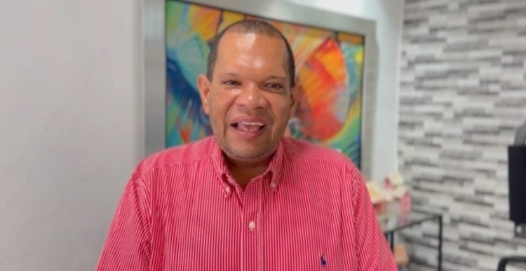 Carlos Guzmán renuncia de la Fuerza del Pueblo