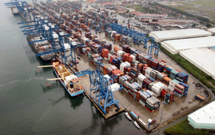 Exportaciones alcanzaron un récord de US$979 millones en enero de 2025