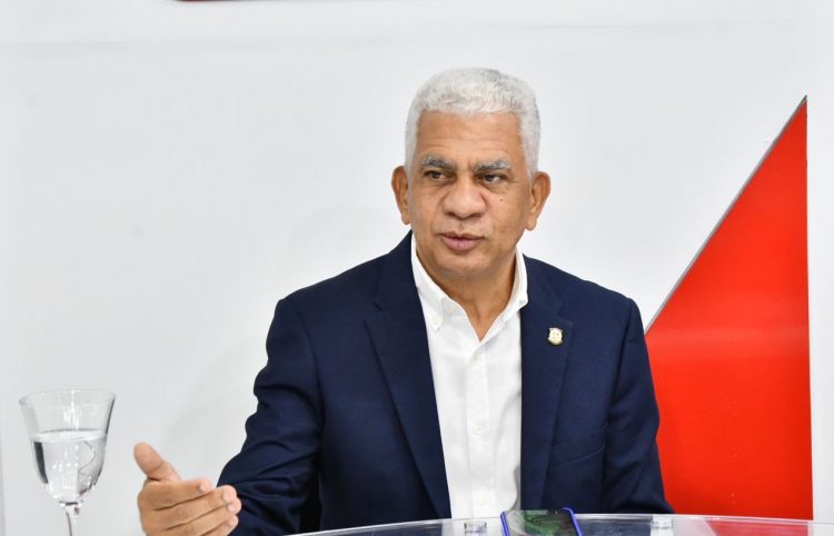 Presidente del Senado considera que la oposición debe revisarse