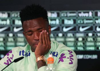 Vinicius Jr. rompe en llanto al hablar de su lucha contra el racismo