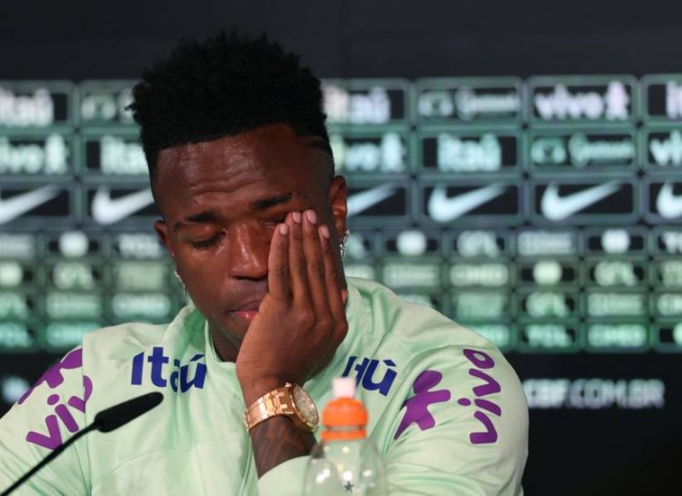 Vinicius Jr. rompe en llanto al hablar de su lucha contra el racismo