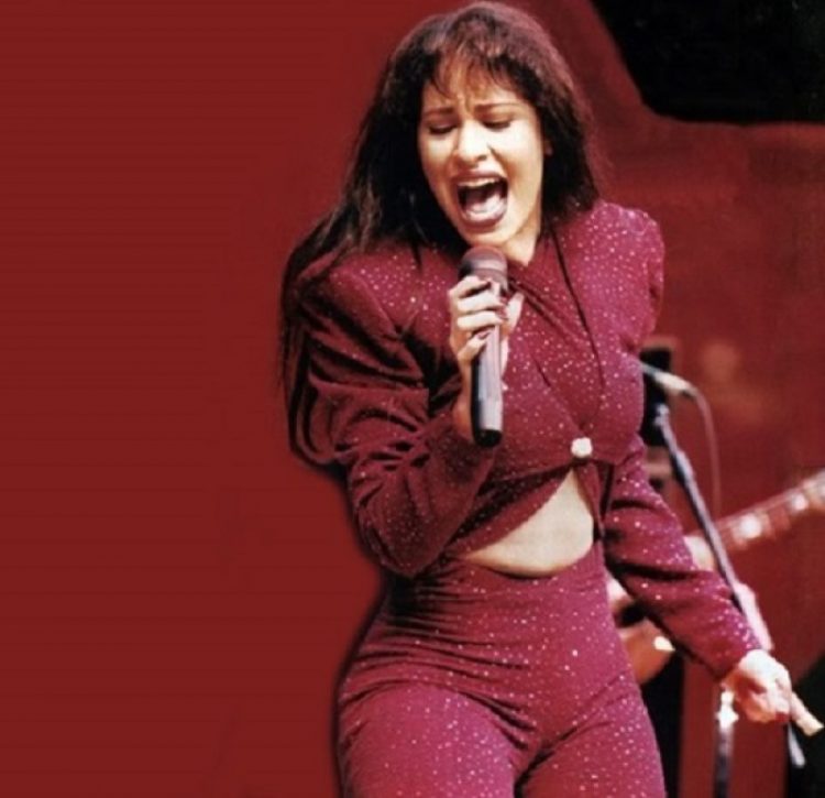 Amazon celebra el 30 aniversario de "Amor prohibido", el icónico álbum de Selena Quintanilla