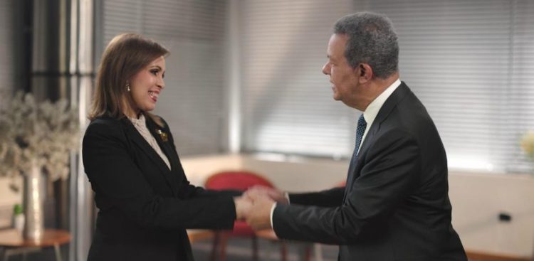Ingrid Mendoza será la compañera de Leonel Fernández en la boleta presidencial