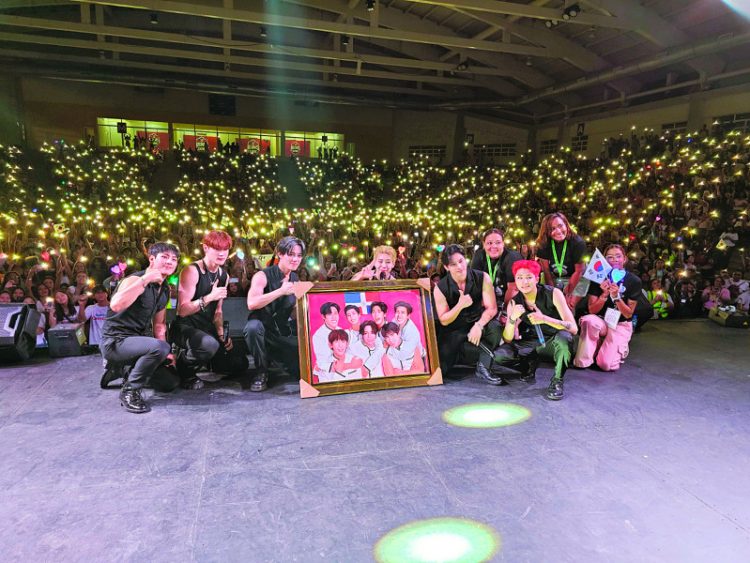 Grupo de k-pop T.A.N. se gana el corazón de los dominicanos