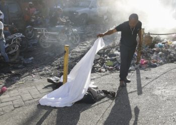 Encuentran doce cadáveres en la capital de Haití en medio del aumento de la violencia