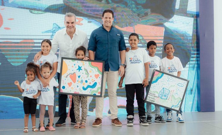 Abinader inaugura proyectos en Santiago