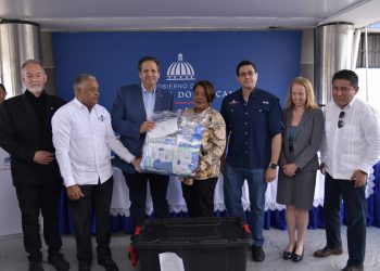 Salud Pública entrega insumos y equipos de respuesta rápida a las Direcciones Provinciales