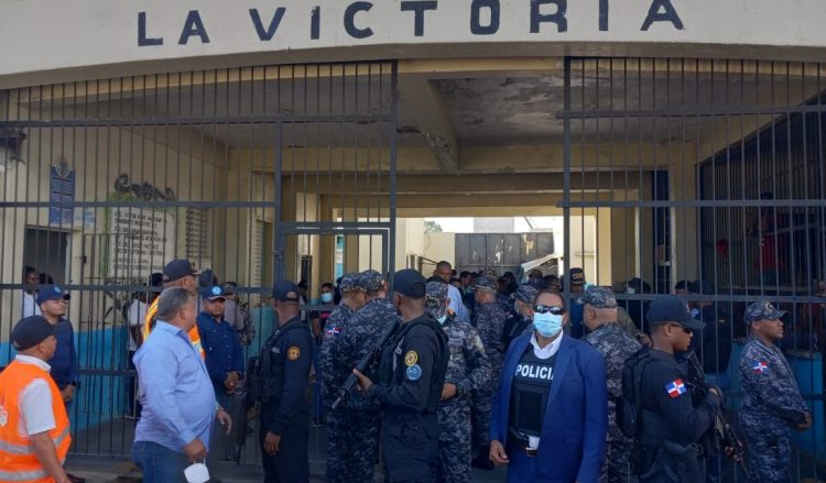 Dirección de prisiones informa cárcel La Victoria está bajo control tras incendio