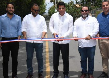 Ministro de Turismo inaugura obra en Jarabacoa por más de RD$80 millones