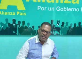 Periodista Robert Antonio se postula como candidato a diputado por La Altagracia