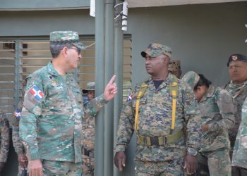 Ministro de Defensa asegura se mantienen estrictas medidas de seguridad en la frontera