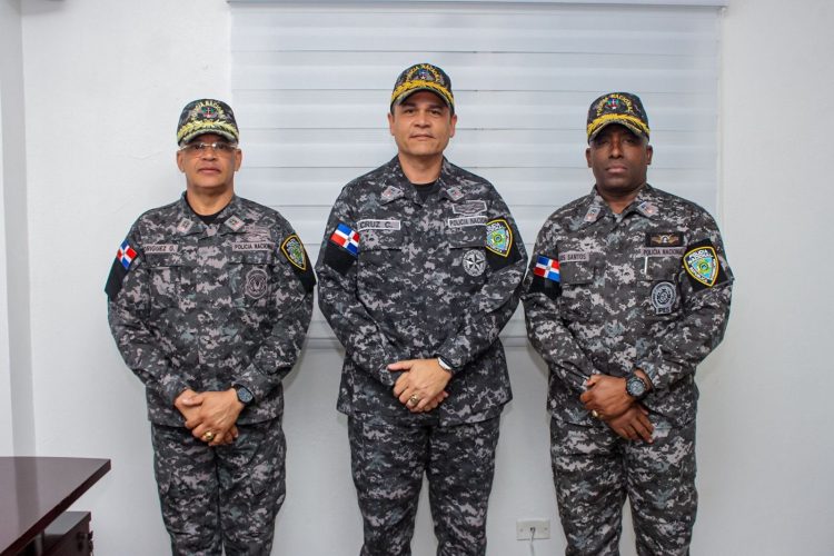 Nuevos directores centrales y regionales de la Policía Nacional asumen sus funciones