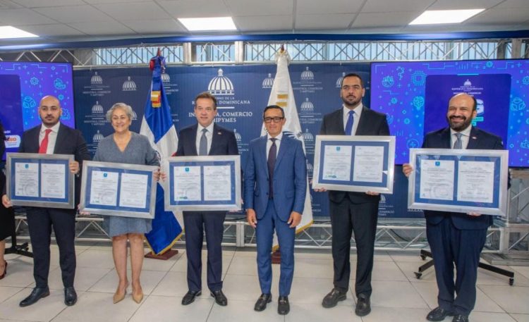 MICM logra acreditación en cinco normas ISO internacionales