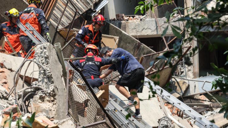 Buscan a más de 600 personas atrapadas o desaparecidas luego del terremoto en Taiwán