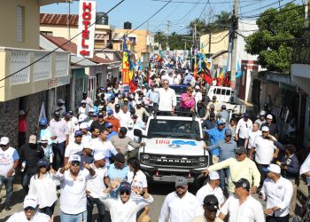 Abinader encabeza marcha caravana en Puerto Plata junto a perremeistas y aliados