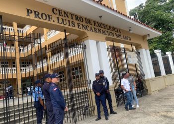 Policía refuerza seguridad en centros educativos con operativos de prevención