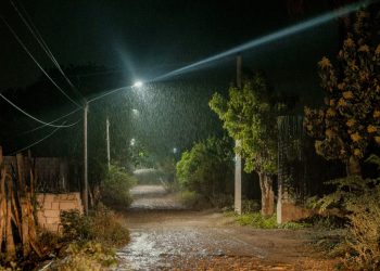 Edesur ilumina tramos de las carreteras Canoa y Vicente Noble, en Barahona