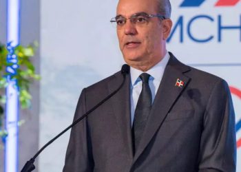 “El pasado no vendrá al rescate del futuro”, asegura Luis Abinader