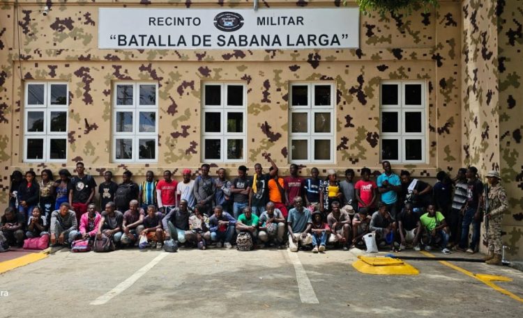 Detienen a 49 haitianos indocumentados en Dajabón