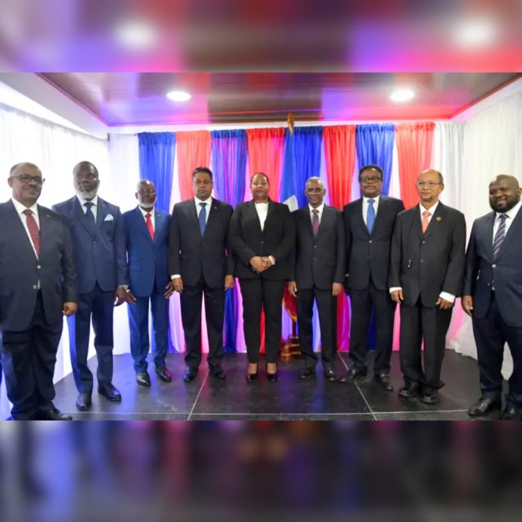 Juramentan a los miembros del Consejo Presidencial de Transición de Haití