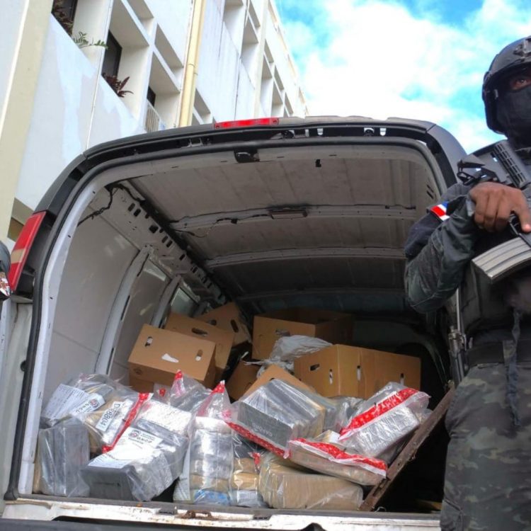 Incautan 180 paquetes de cocaína entre lechosas que iban a ser enviadas a España