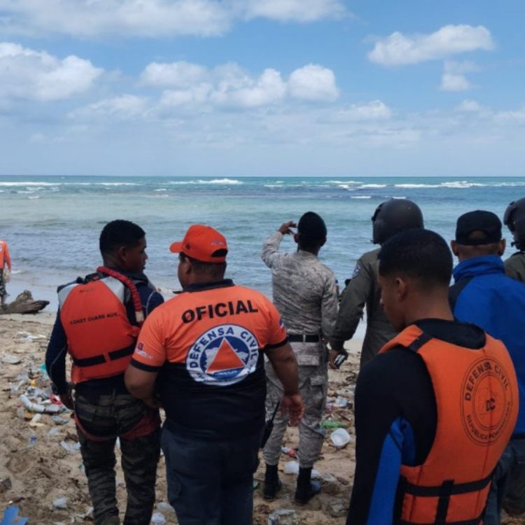 Reanudan la búsqueda de los tres desaparecidos en playa de Puerto Plata