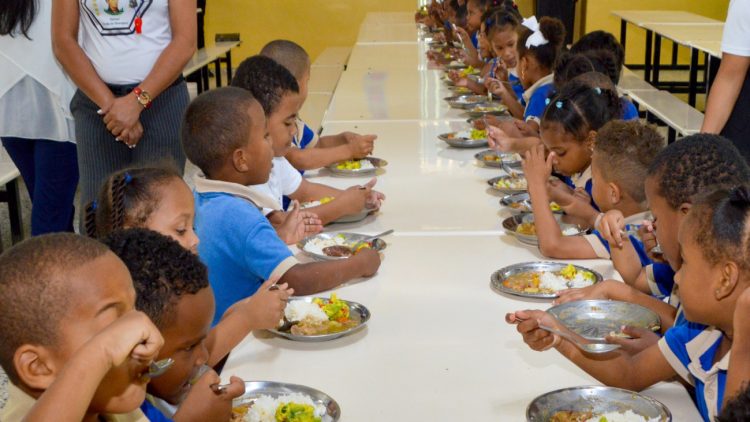 Inabie asegura que superará la entrega de 1,000 millones de raciones alimenticias