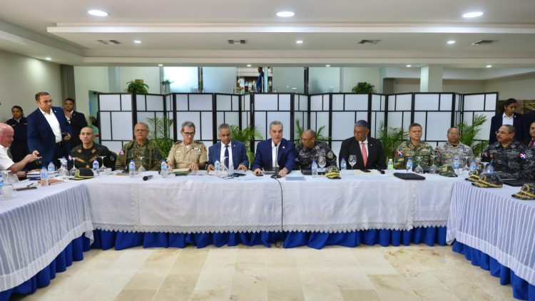 Presidente Abinader encabeza reunión de seguimiento al Plan de Seguridad Ciudadana