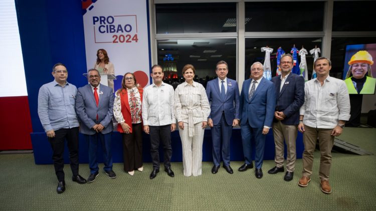 Vicepresidenta Raquel Peña deja inaugurada la primera edición de ProCibao