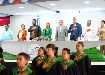 Minerd reafirma directores de centros son clave para lograr cambio en resultado escolar