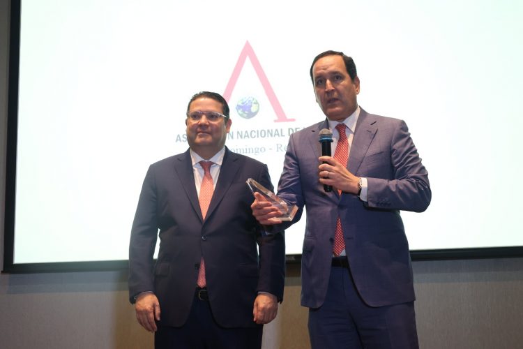 Asociación de Importadores reconoce avances realizados en Aduanas durante gestión de Sanz Lovatón