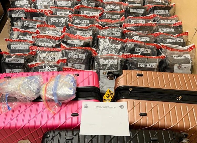 Incautan 118 paquetes de marihuana en Aeropuerto del Cibao