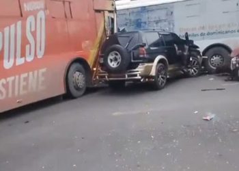 Al menos 10 heridos tras accidente múltiple en avenida Charles de Gaulle