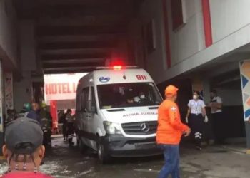 Al menos cuatro fallecidos tras incendio en un hotel de Santo Domingo Este