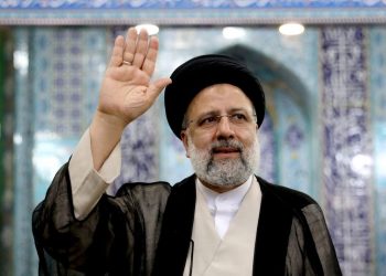 Irán inicia investigación sobre caída del helicóptero donde murió el presidente Raisi