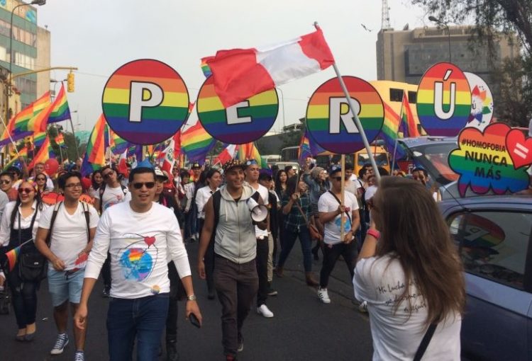 Gobierno de Perú clasifica a personas trans e intersexuales como enfermos mentales