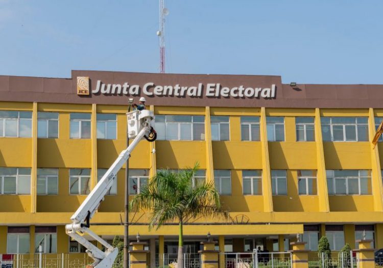 Edesur habilita doble circuito que servirá de respaldo a centro de transmisión de datos de la JCE