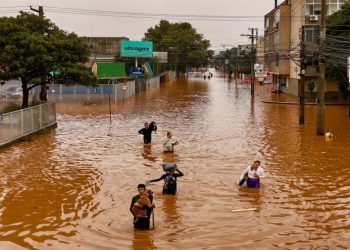 Aumenta a 144 la cifra de muertos por las inundaciones al sur de Brasil