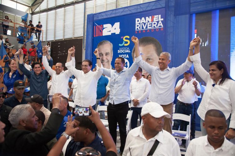 Justicia Social cierra campaña en Santiago con proclamación de Daniel Rivera