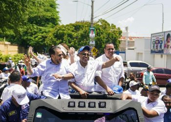 Guillermo Moreno encabeza caravana de cierre del PRM y aliados en el Distrito Nacional
