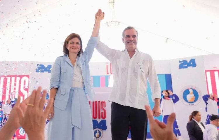 Con video “Luis y Raquel tienen bonito mi país", Raquel Peña pide cuatro años más para Abinader