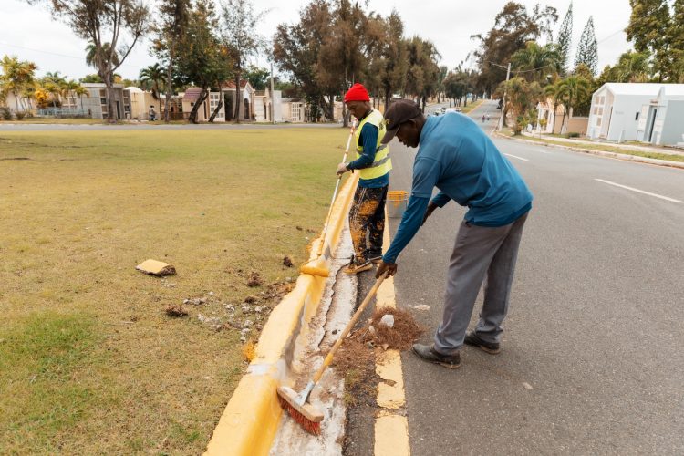 Cementerios del Distrito Nacional listos para recibir a familias en el Día de las Madres