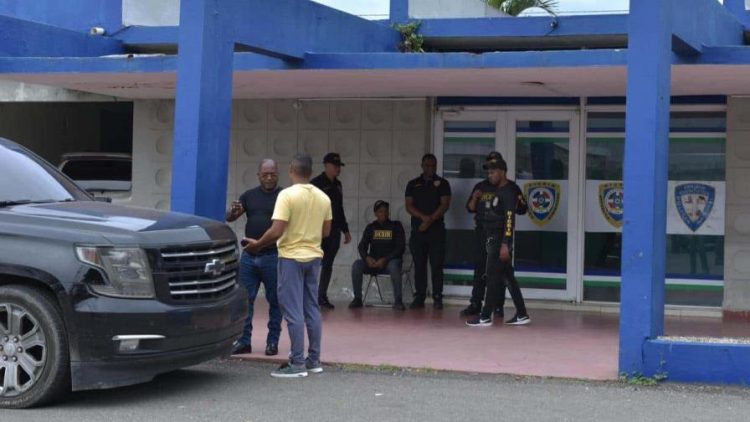 La Policía identifica a los miembros de la banda que asaltó una sucursal bancaria en Santiago