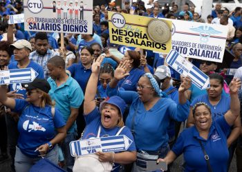Ministerio de Educación lleva a un 10% el aumento salarial de los maestros